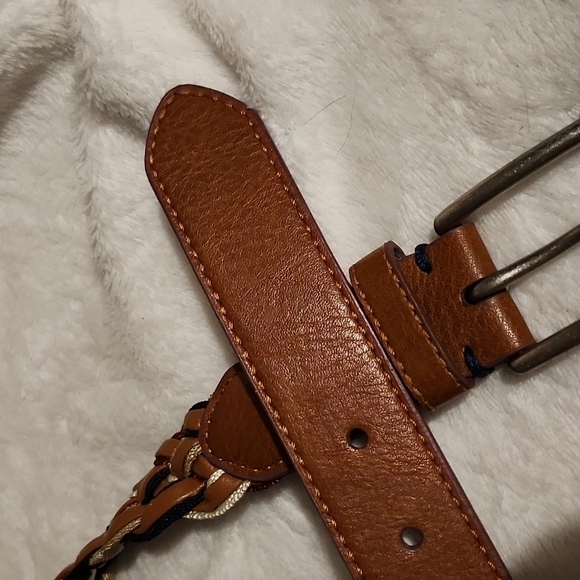 Tommy Hilfiger belt - Picture 10 of 14